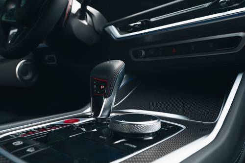 2025 bmw xm base