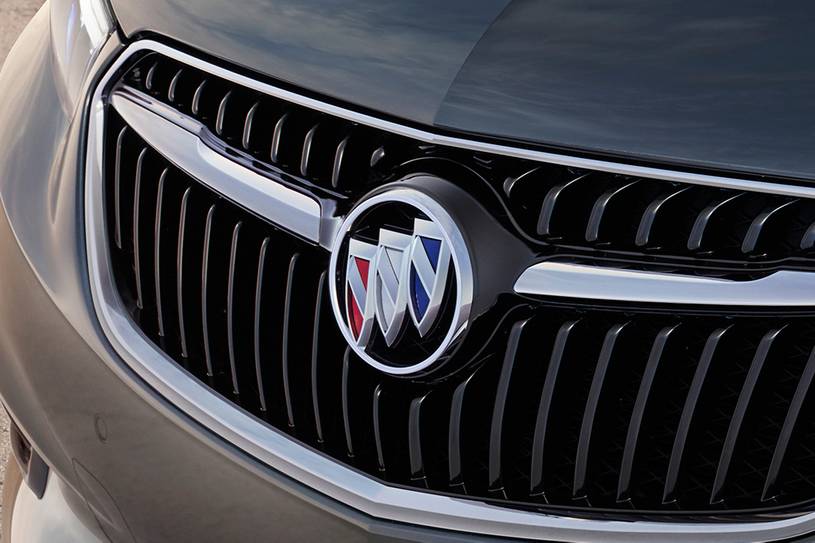 2020 Buick Encore Pictures 16 Photos Edmunds