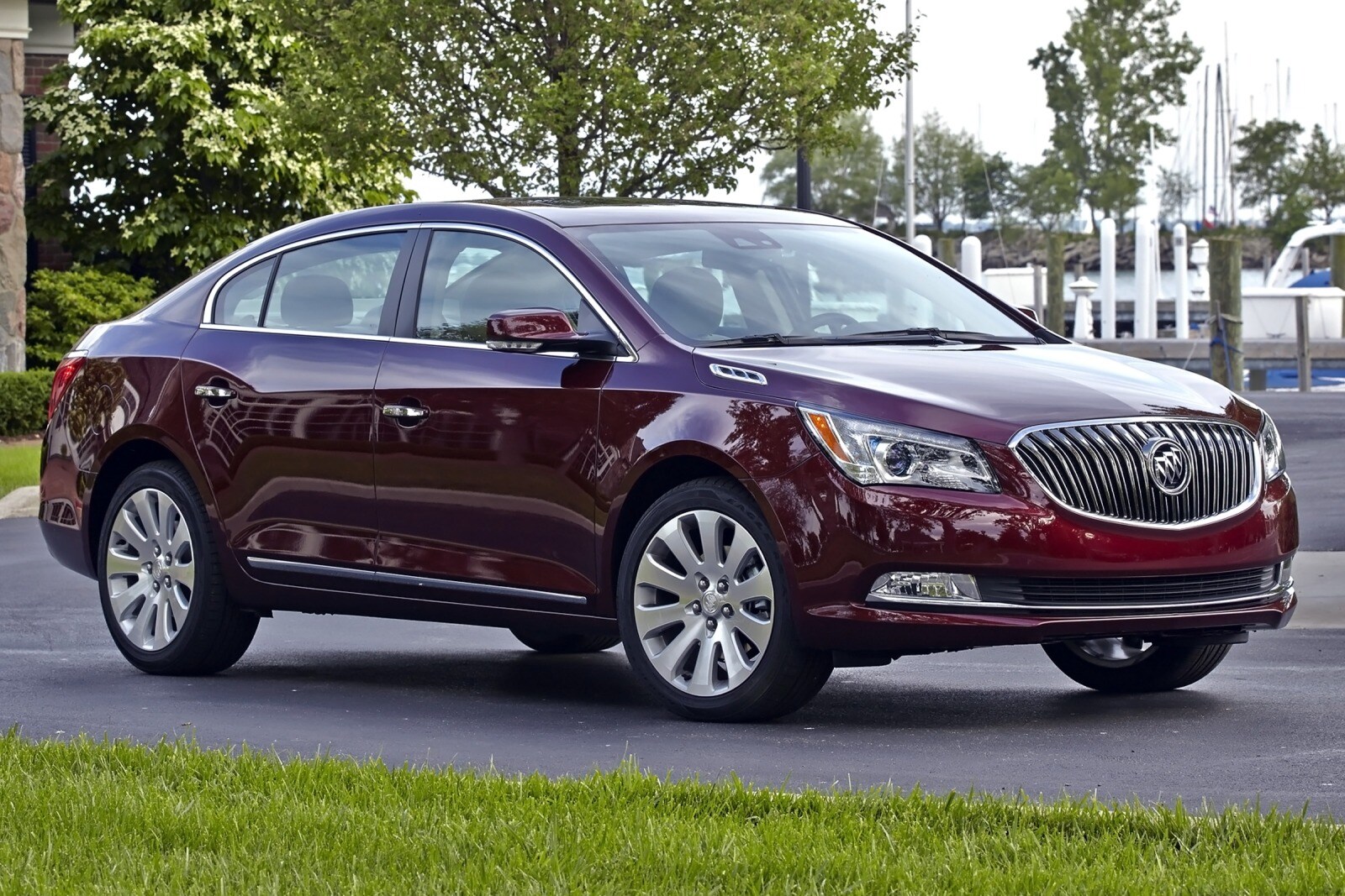 2014 Buick LaCrosse Review \u0026 Ratings | Edmunds, image size:1600x1067