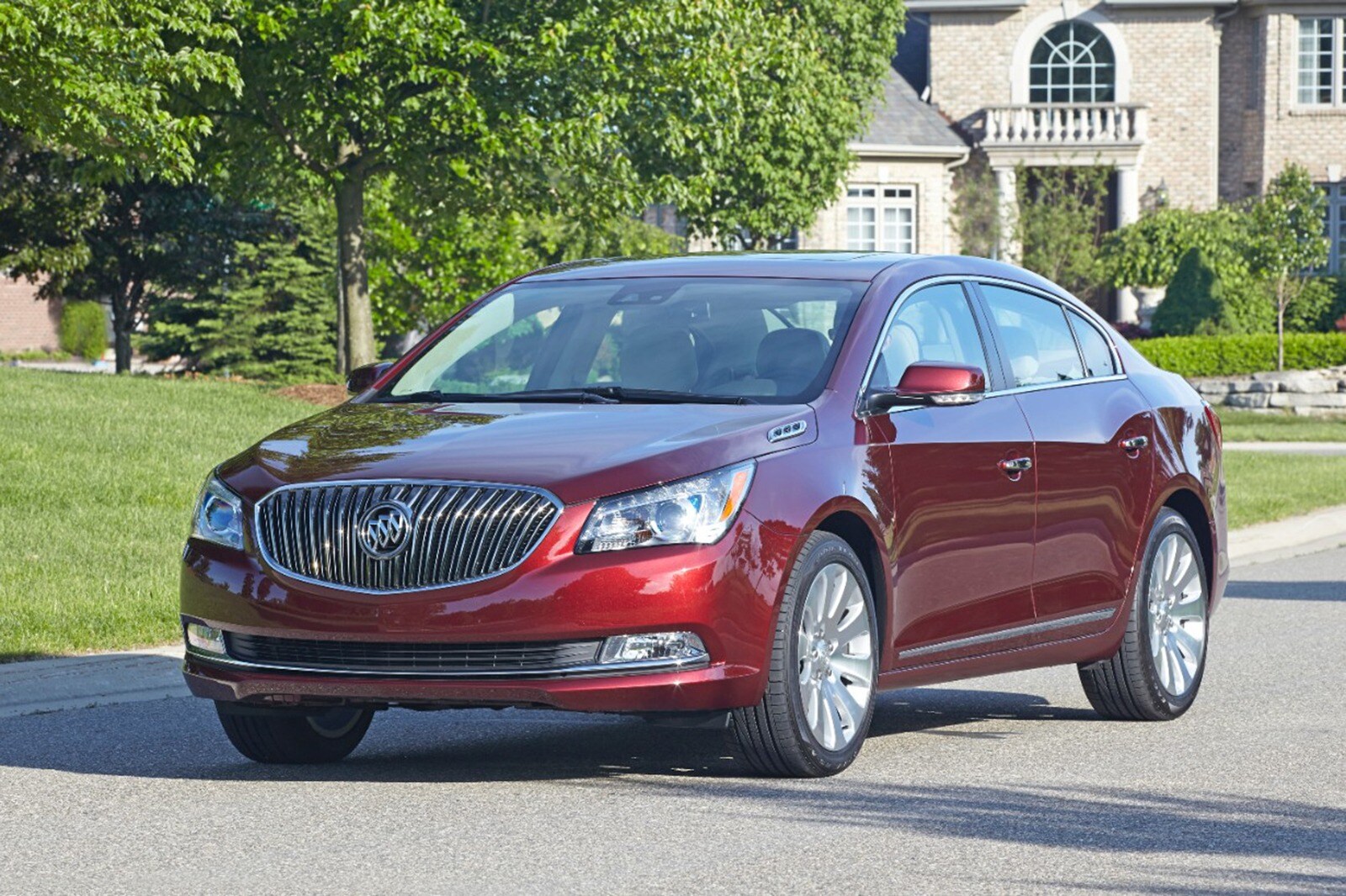2015 Buick LaCrosse Earns FiveStar Safety Rating From Federal