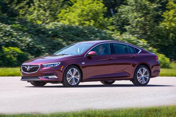 2019 Buick Regal Sportback Vs 2019 Chevrolet Malibu