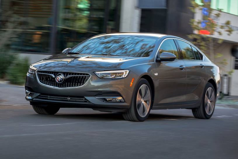 2019 Buick Regal Sportback Pictures 92 Photos Edmunds