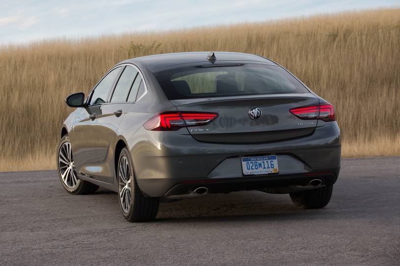 2019 Buick Regal Sportback Pictures 92 Photos Edmunds
