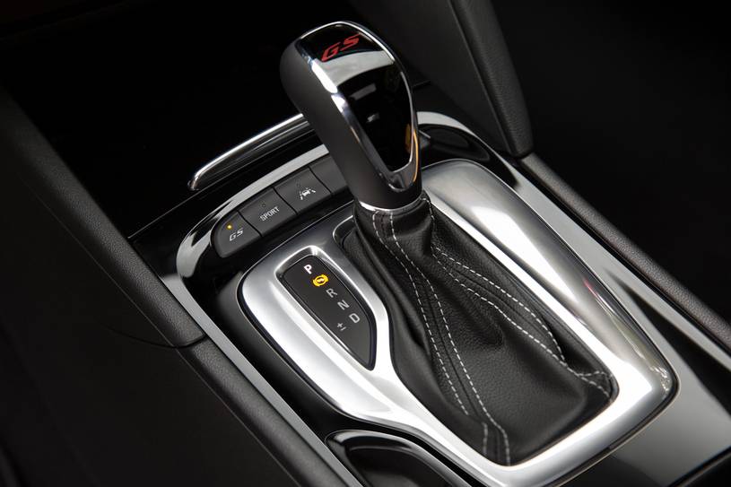 2018 Buick Regal Sportback Pictures 92 Photos Edmunds