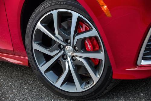 Buick Regal Sportback GS 4dr Hatchback Wheel