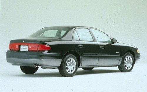 1999 Buick Regal 4 Dr GSE Sprchgd Sedan Shown
