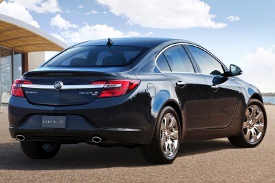Used 2017 Buick Regal Gs Sedan Review Ratings Edmunds 2017 Buick Regal Premium Ii Sedan Exterior Shown