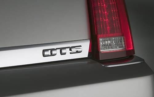 2009 Cadillac DTS Rear Badging