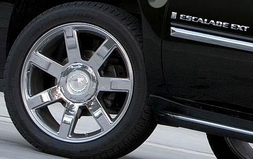 2009 Cadillac Escalade EXT Wheel Detail