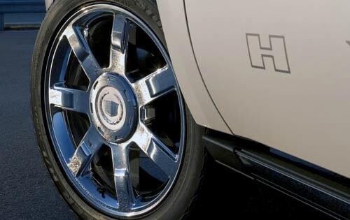2009 Cadillac Escalade Hybrid Wheel Detail