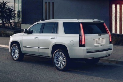 Used 2016 Cadillac Escalade Platinum Suv Review Ratings Edmunds 2016 Cadillac Escalade Platinum 4dr Suv Rear Shown