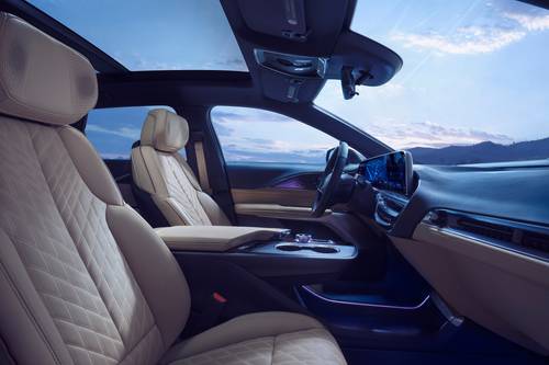 2025 Cadillac LYRIQ Luxury 3 4dr SUV Interior Detail