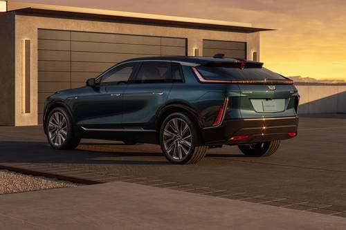 2026 Cadillac LYRIQ Signature Luxury 4dr SUV Exterior Shown