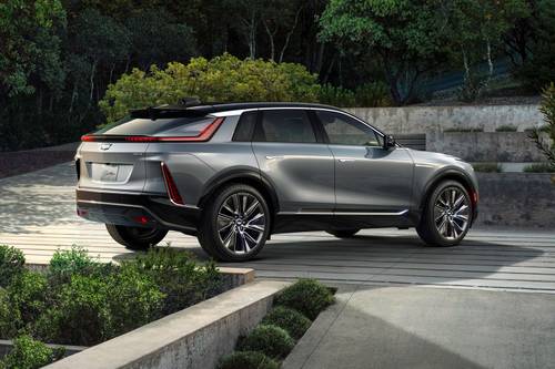2026 Cadillac LYRIQ Signature Luxury 4dr SUV Exterior Shown