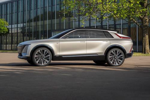 2026 Cadillac LYRIQ Signature Luxury 4dr SUV Profile Shown