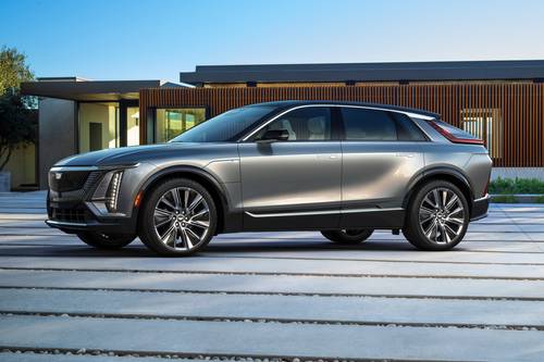 2026 Cadillac LYRIQ Signature Luxury 4dr SUV Profile Shown