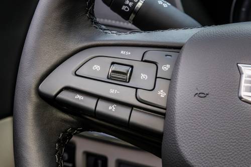 Cadillac XT4 Premium Luxury 4dr SUV Aux Controls