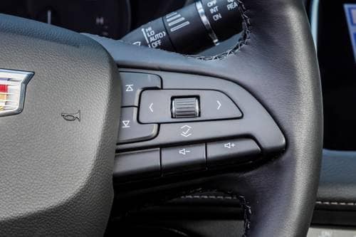 Cadillac XT4 Premium Luxury 4dr SUV Aux Controls