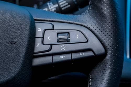 Cadillac XT4 Sport 4dr SUV Aux Controls