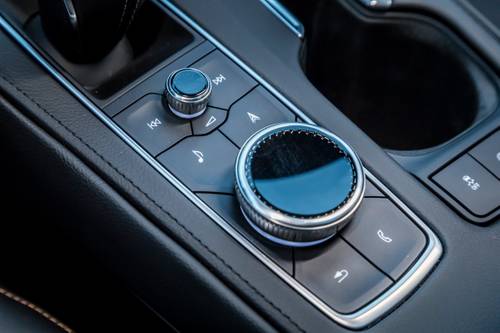 Cadillac XT4 Sport 4dr SUV Aux Controls