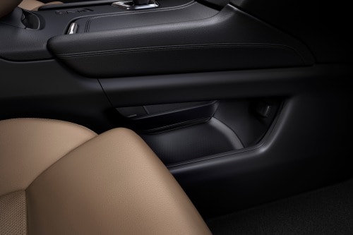 2017 Cadillac XT5 Premium Luxury 4dr SUV Interior Detail