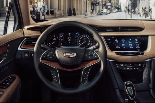2017 Cadillac XT5 Premium Luxury 4dr SUV Steering Wheel Detail