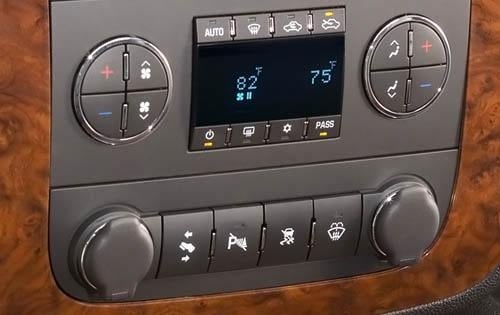2009 Chevrolet Avalanche LTZ Center Console