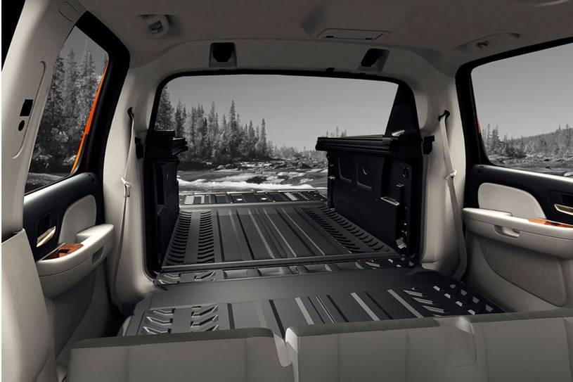 2012 Chevrolet Avalanche Pictures 81 Photos Edmunds