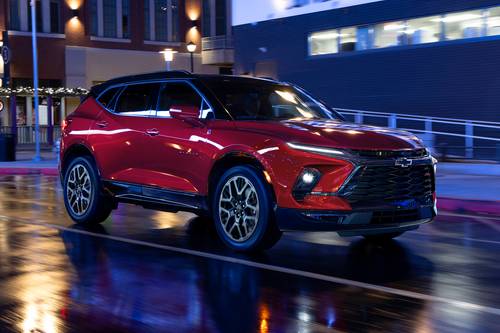 2025 Chevrolet Blazer Pictures - 211 Photos | Edmunds