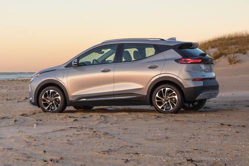 2022 Chevrolet Bolt EUV Premier 4dr Hatchback Exterior Shown