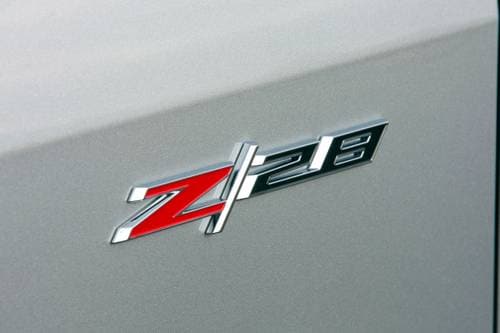 2015 Chevrolet Camaro Z/28 Coupe Front Badge