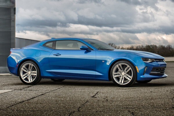 More 2016 Chevrolet Camaro Ers Opt For V8 Edmunds Loading