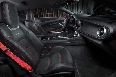 Used 2017 Chevrolet Camaro Pictures 601 Photos Edmunds 2017 Chevrolet Camaro Zl1 Coupe Interior
