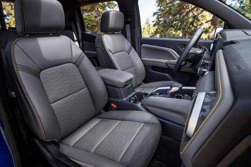 Chevrolet Colorado ZR2 Crew Cab Pickup Interior. Desert Package Shown.