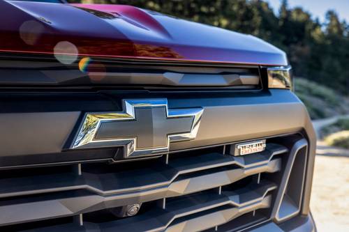 2025 Chevrolet Colorado Trail Boss Crew Cab Pickup Front Badge
