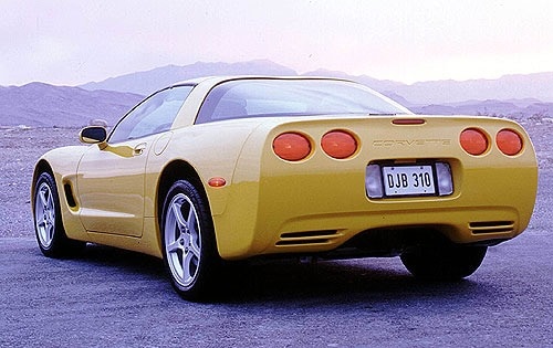 2000 Chevrolet Corvette 2 Dr STD Coupe