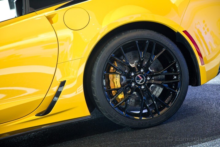 2015 Chevrolet Corvette Z06 First Look on Edmunds.com