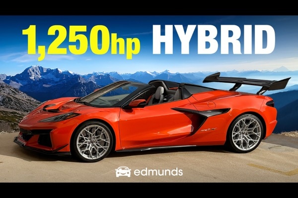 The Chevy Corvette ZR1X Is a 1,250-HP Hybrid All-Wheel-Drive Hypercar Slayer