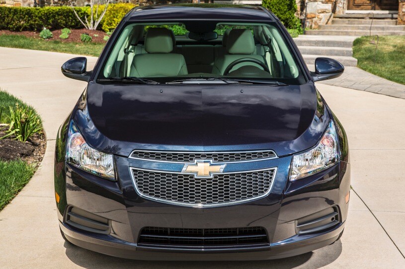 2014 Chevrolet Cruze Pictures 387 Photos Edmunds