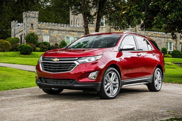 Gutsy New Engine Joins The 2018 Chevrolet Equinox Lineup Edmunds Loading