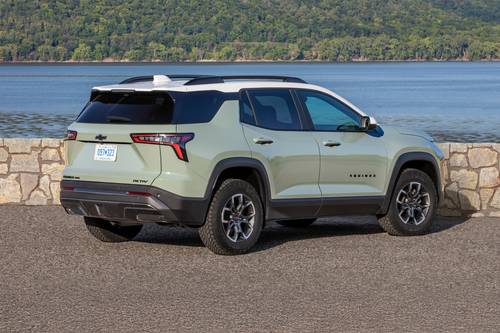 2025 Chevrolet Equinox ACTIV 4dr SUV Exterior