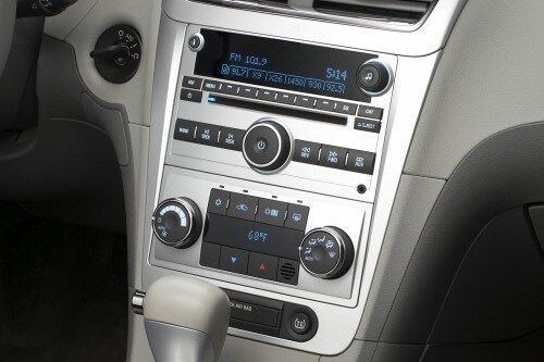 2010 Chevrolet Malibu Hybrid Fleet Sedan Center Console