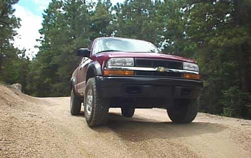 1999 Chevrolet S-10 2 Dr LS 4WD Extended Cab SB
