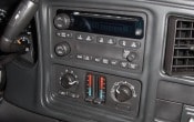 2004 Chevrolet Silverado 1500 2dr Regular Cab Center Console