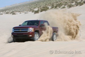Model Year Review Edmunds 2009 Full Size Pickup Truck Comparison Test And Video