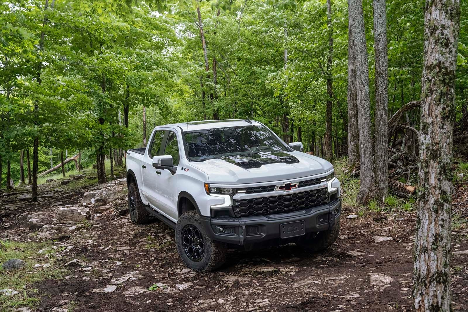 2023 Chevrolet Silverado 1500 Adds a More Potent Diesel Engine and Range-Topping ZR2 Bison