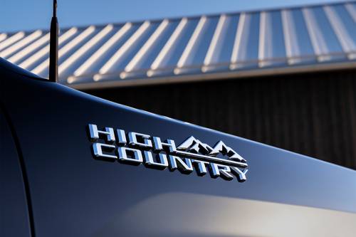 2025 Chevrolet Silverado 2500HD High Country Crew Cab Pickup Fender Badge