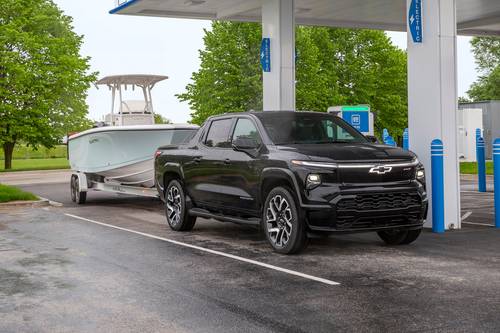 2025 Chevrolet Silverado EV RST Max Range Crew Cab Pickup Lifestyle Exterior