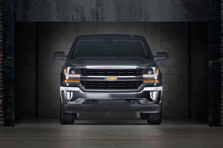2016 Chevrolet Silverado Gmc Sierra Hybrids To Roll Out On Limited Detroit General Motors Will Roll Out Its New Fuel Efficient Hybrid Pickups The 2016 Chevrolet Silverado And Gmc Sierra With Eist