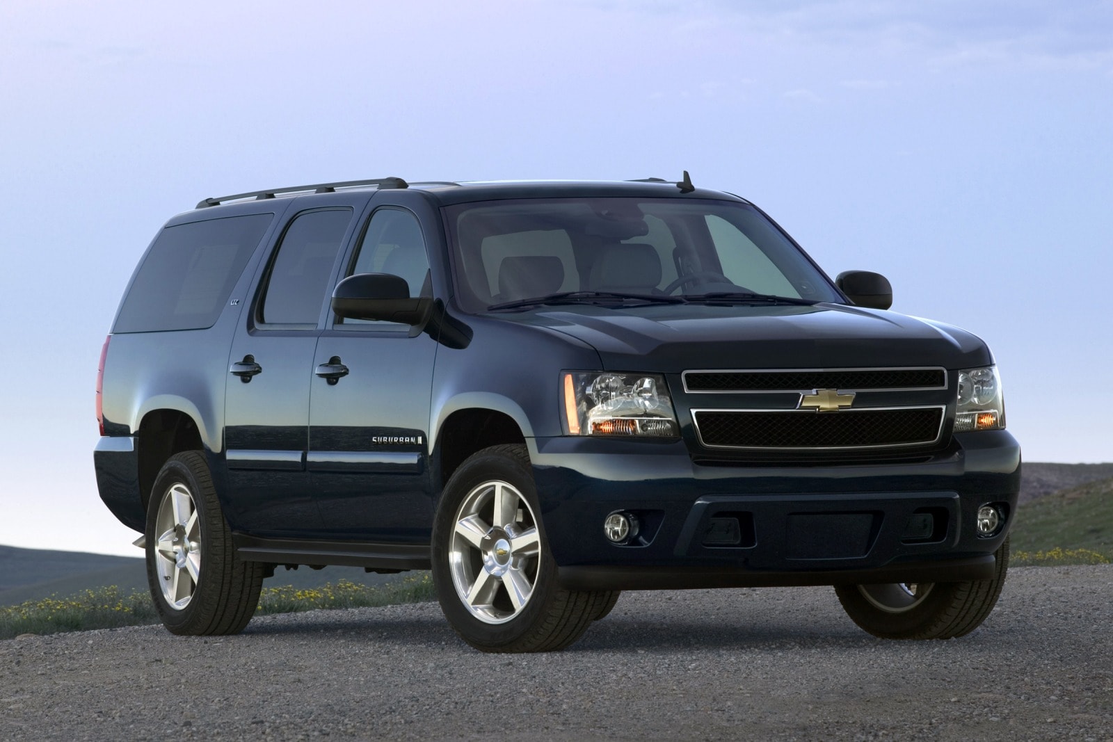 2010 Chevy Suburban Review Ratings Edmunds